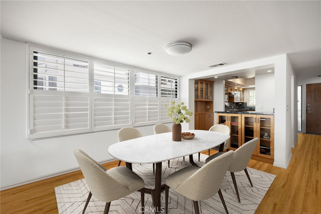 Properties 4 2960 Neilson Way 301