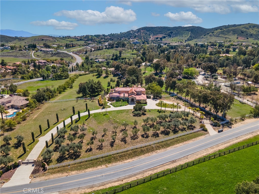 20855 Avenida Castilla