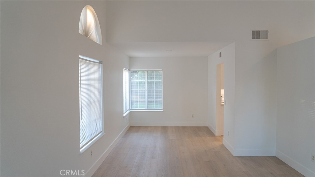 Courtside (CS) - Residential Lease