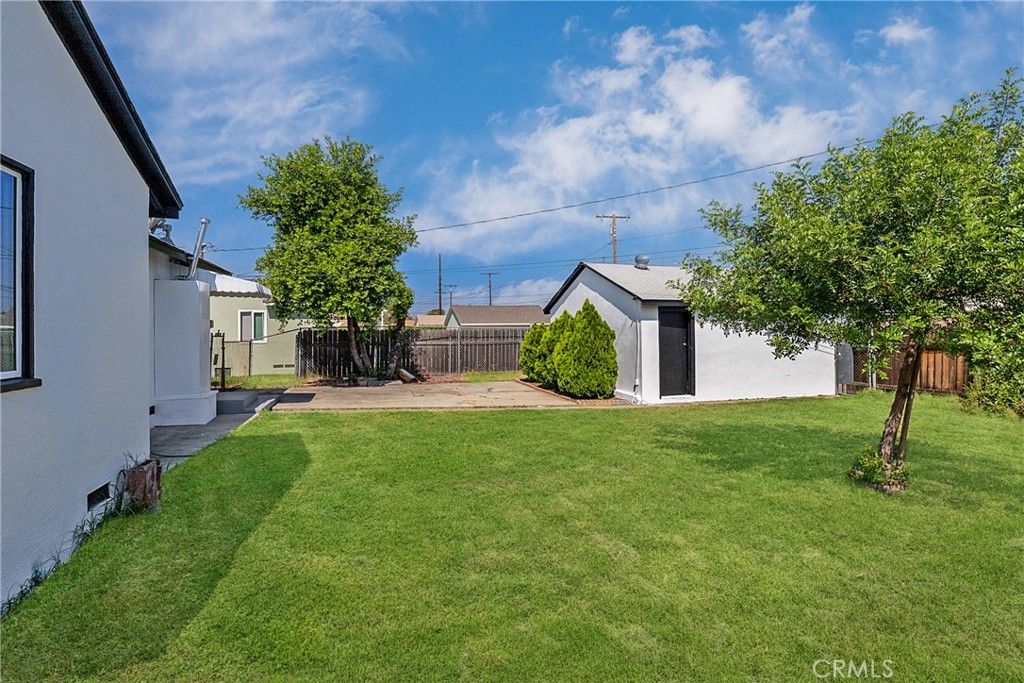 listing image 130728452954287326235