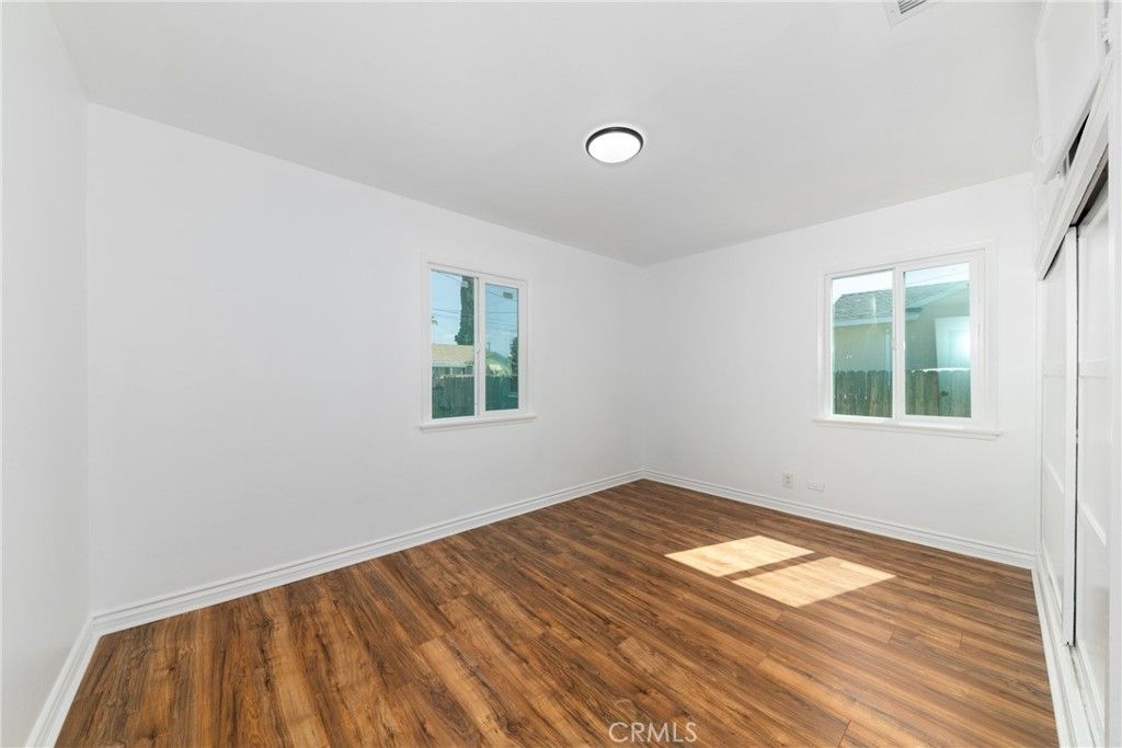 listing image 130726174611355176774