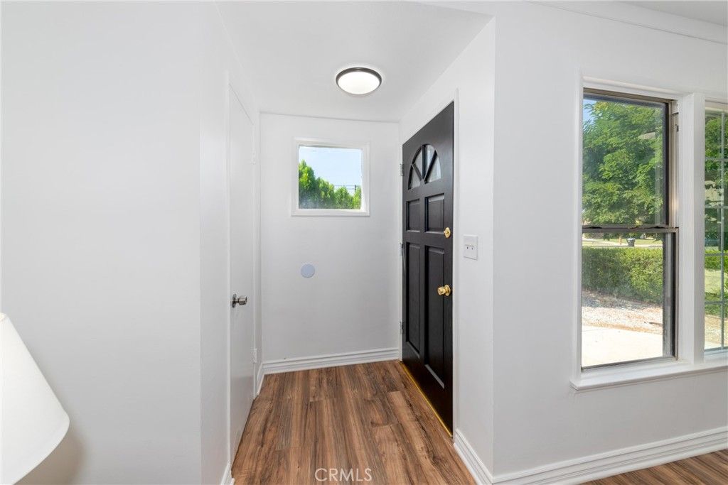 listing image 130721711399985659553