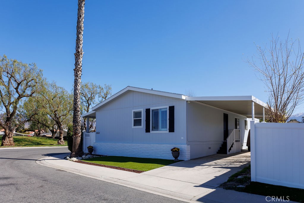 Reduction!!Make this your own! Beautiful corner lot with views of the park from your living room! Enjoy a soaking tub or relax with two peaceful backyard sitting areas. Home is MOVE IN READY!! All age community...
