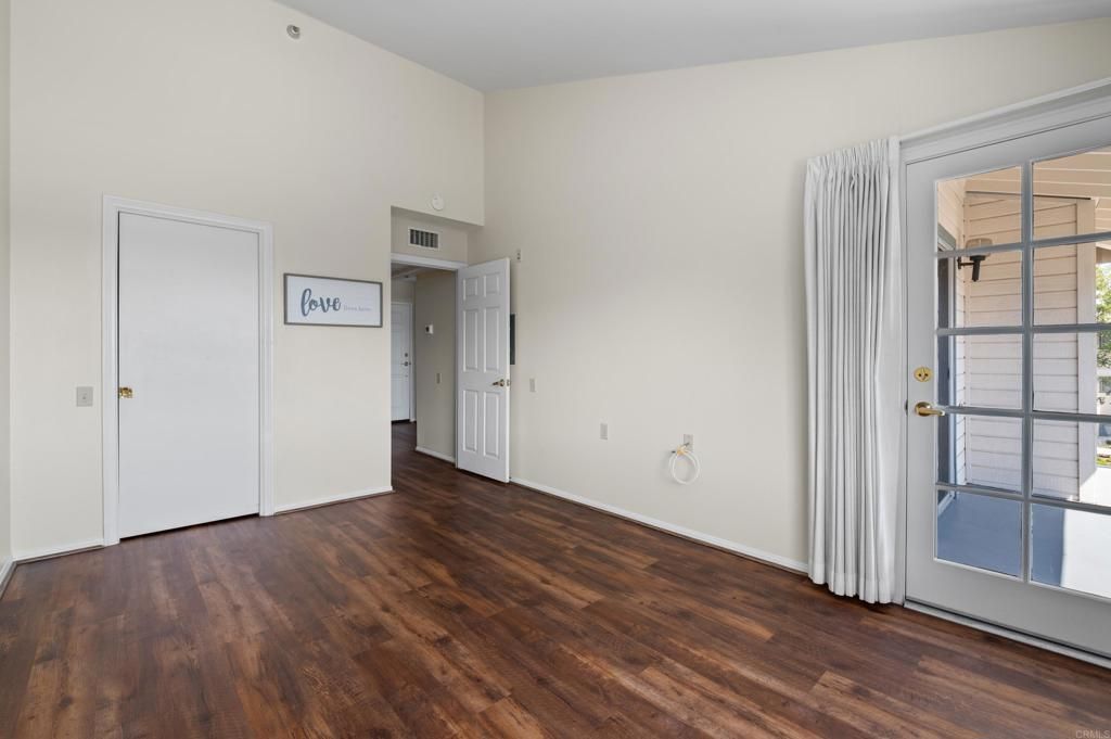 listing image 130726065280774638991