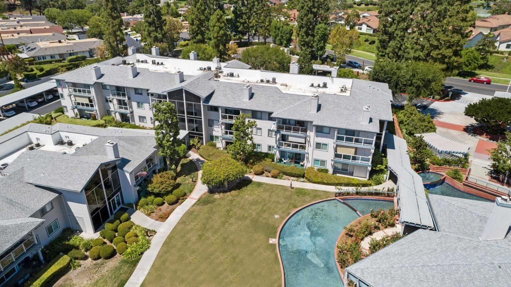 listing image 130729587814767759037