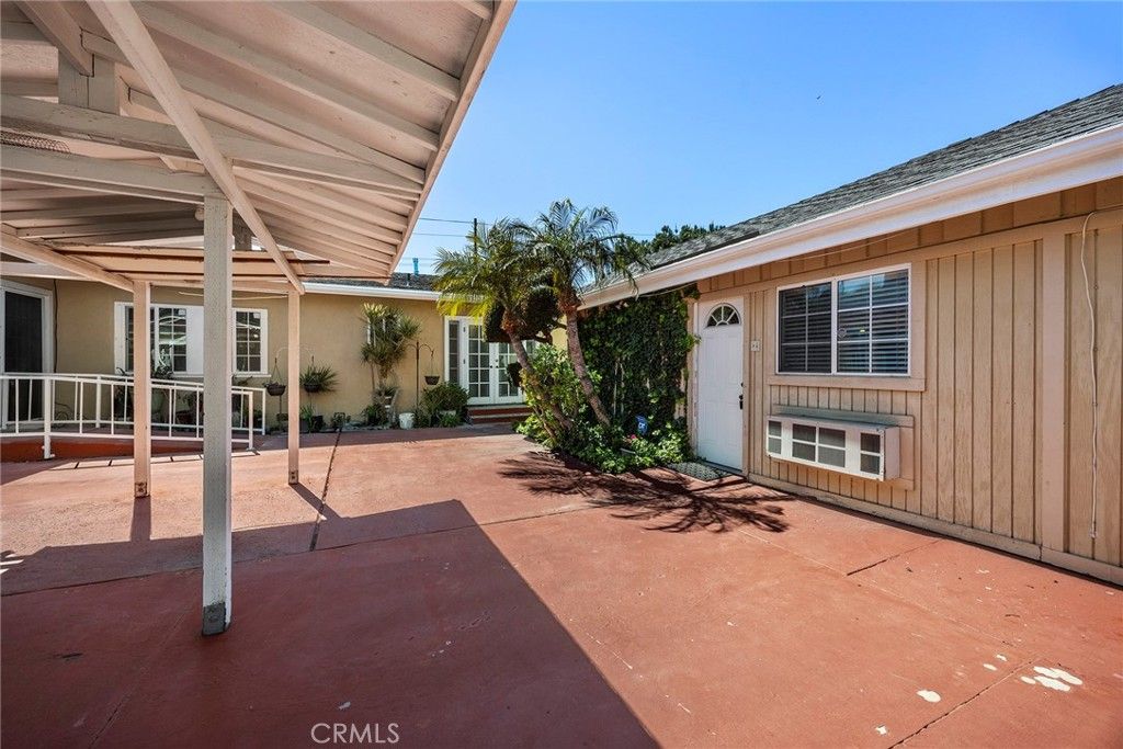 listing image 50