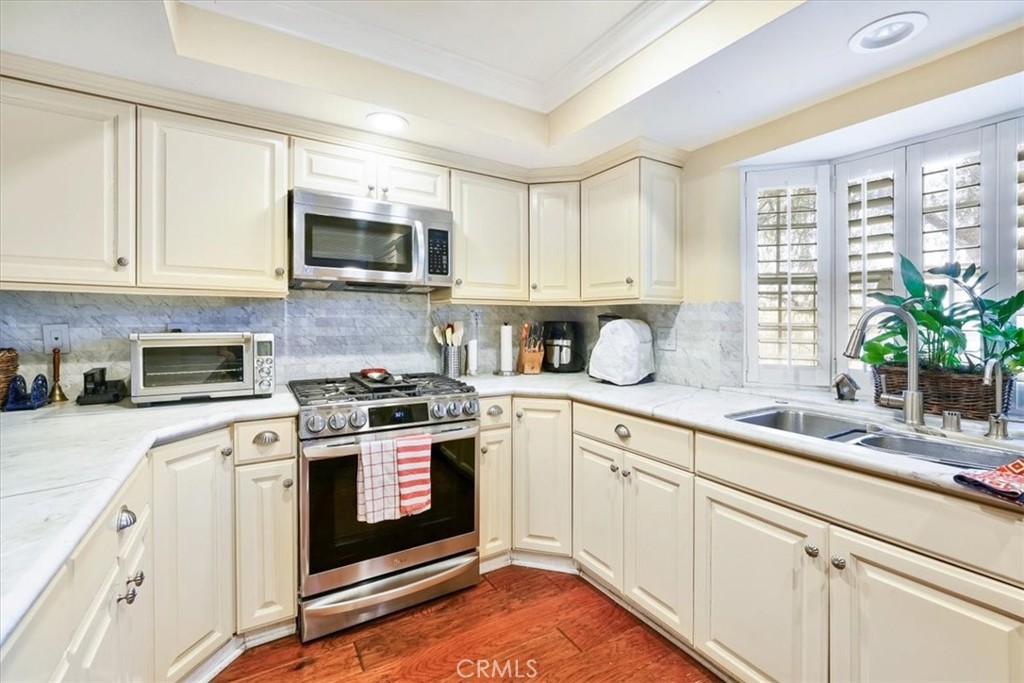 Photo 11 of 41 of 2762 Hillview Drive 20 townhome