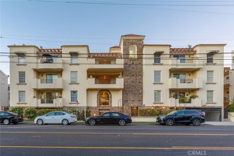 A home in Studio City