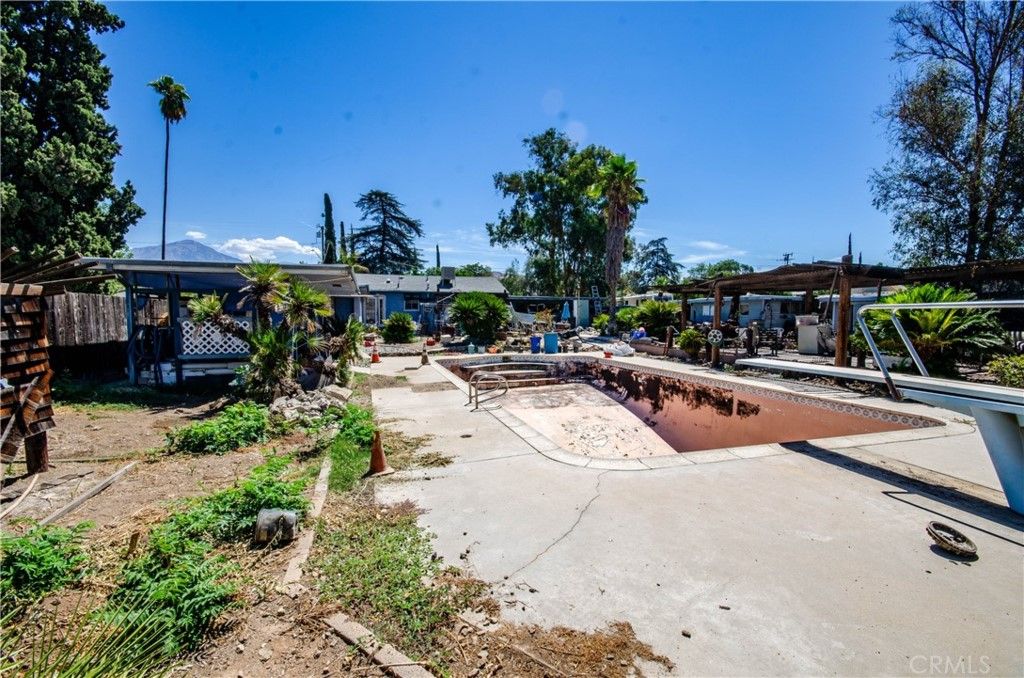listing image 130722873929117134617