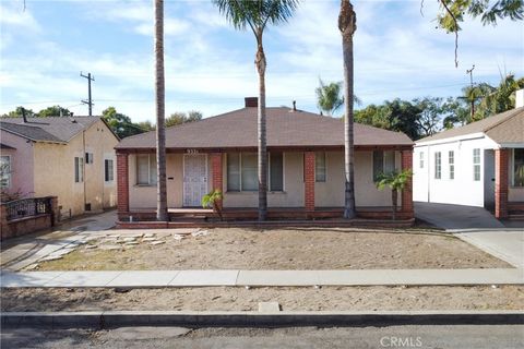 A home in South Gate