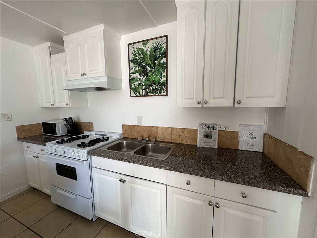 9723 Belmont St Street 9723 1/2
