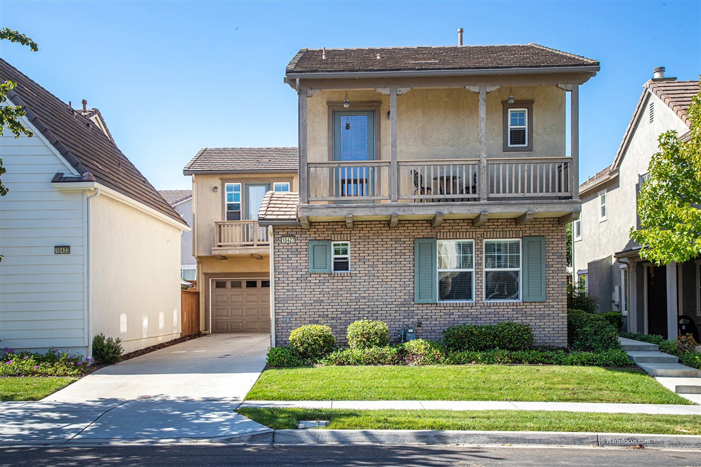 Highly sought out detached home in Garden Walk of 4S Ranch. 3BR, 3 BA, 2 car garage, 1st level den adjacent to full bath (could be 4th BR) + upstairs family room w/balcony to enjoy mountain views. Granite kitchen, gourmet Island, refrigerator & cherry cabinets. Gorgeous tile floors throughout most of down. Master suite w/private balcony, walk-in, tub & separate shower. Laundry w/washer & dryer. Private backyard is perfect for entertaining family & friends. Top Ranked Poway Schools & walk to all. See supp. Beautiful 4S-Ranch Neighborhood. Pristine 3 bed, 3 bath Home with family room and office/den + 3 full bathrooms. Spanish arched doorways, beautiful kitchen granite counter tops and cherry wood cabinets with Island. Family room with covered balcony to enjoy cool breezes and mountain views. Gorgeous diagonal laid stone tiled flooring in kitchen, living room, all Bathrooms and laundry. An office room downstairs with access to full bathroom is perfect for turning into another bedroom for parents or High School/College student. An upstairs Family Room for music and TV enjoyment. Nice master suite. Two car attached garage with long driveway for extra parking. Enjoy a brisk walk to 4S Ranch Village shopping, banking, Postal Annex, yoga, dental, optometry, Coffee, and dining. The neighborhood is well maintained with beautiful parks nearby. Enjoy summer night concerts at the park! Top Ranked School District!. Neighborhoods: 4S Ranch Equipment: Dryer,Garage Door Opener, Range/Oven Other Fees: 0 Sewer: Sewer Connected Topography: LL