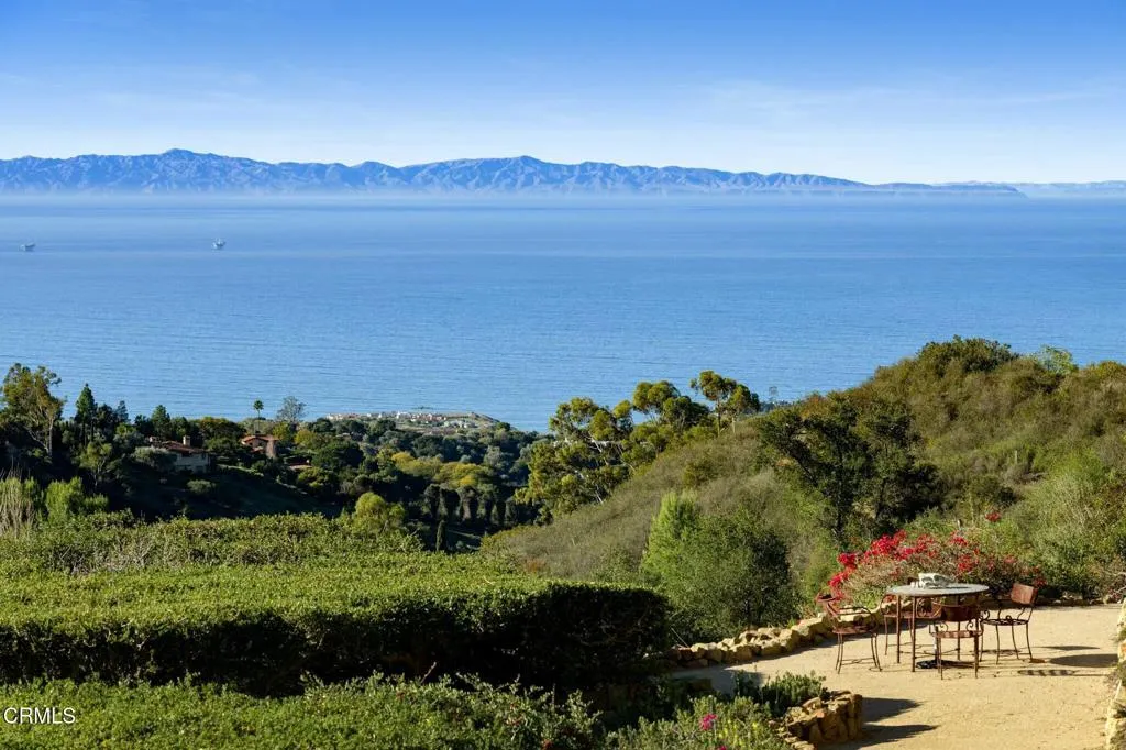 Santa Barbara, California 93108, United States, 4 Bedrooms Bedrooms, ,5 BathroomsBathrooms,Residential,Active,105445