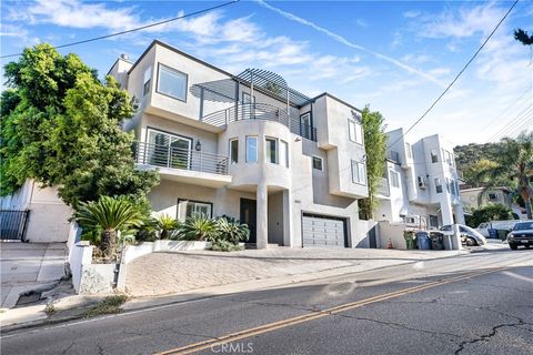 A home in Studio City