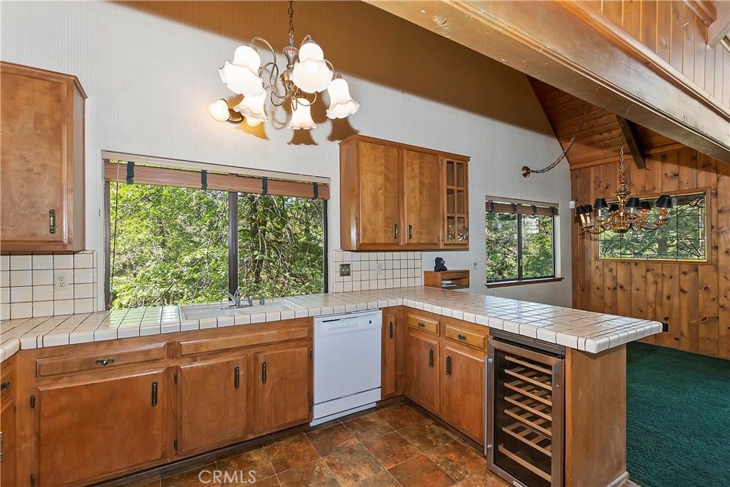 listing image 130726823407803043131