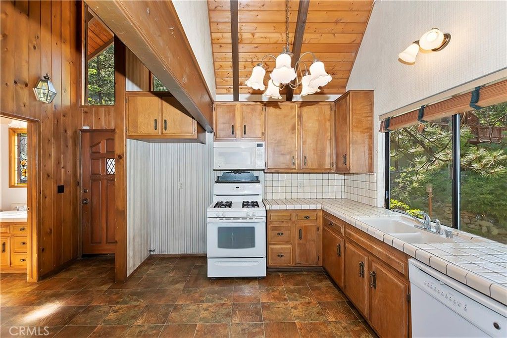 listing image 130724865606002744792