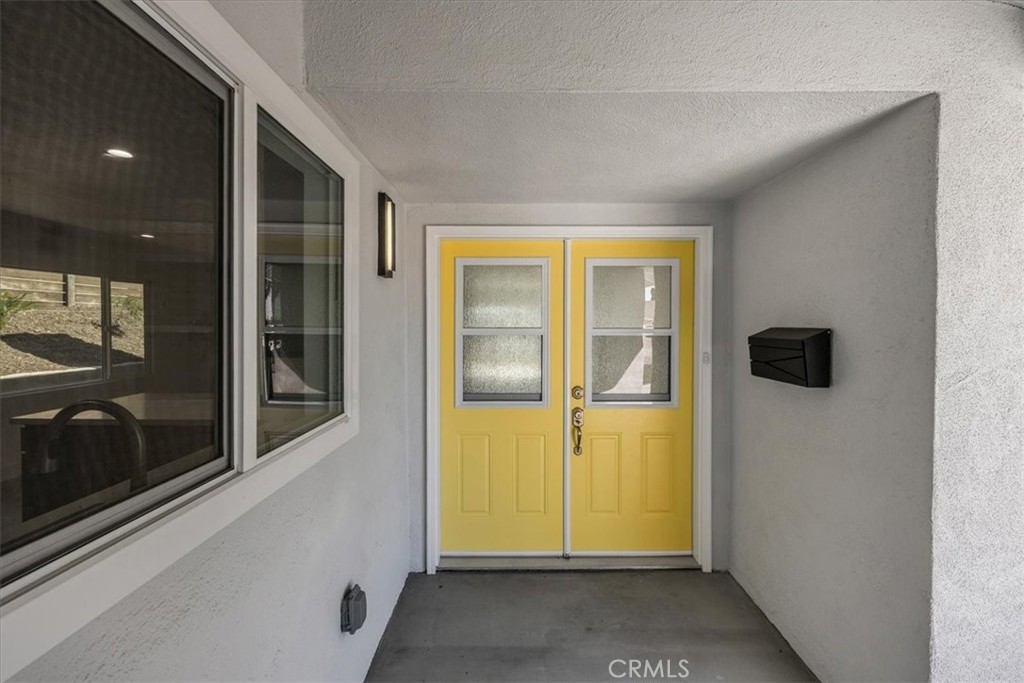 836 N Vail Avenue