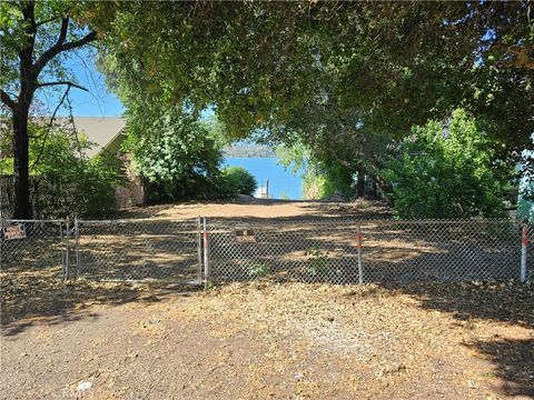 A home in Clearlake Oaks