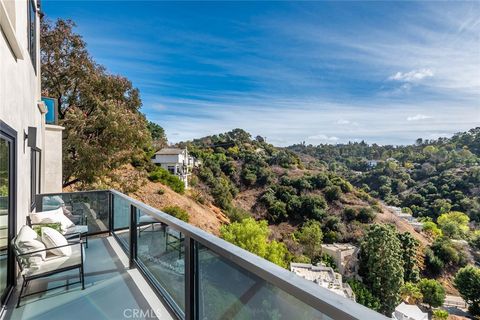 A home in Studio City