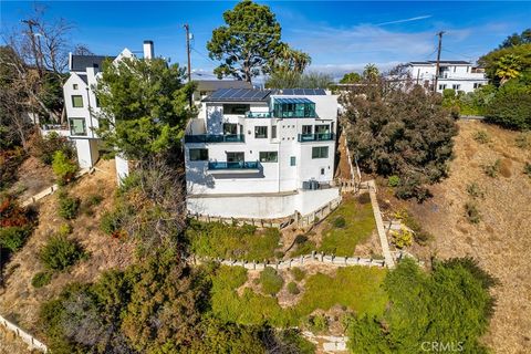 A home in Studio City