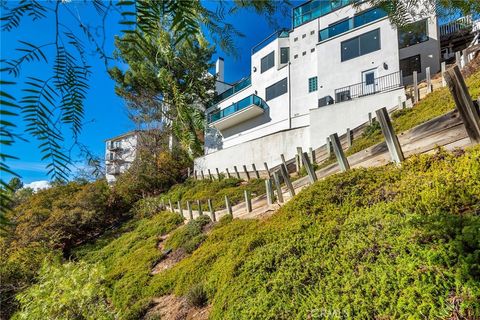 A home in Studio City