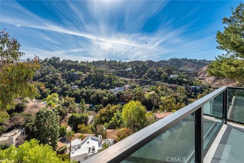 A home in Studio City