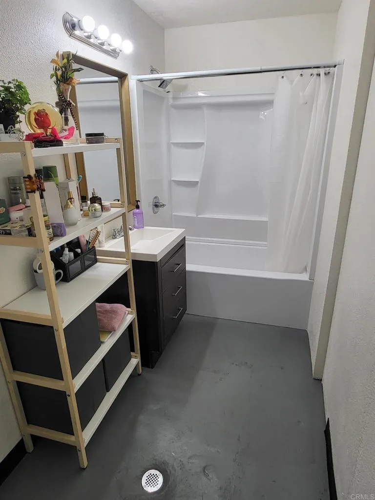 San Diego, California 92113, United States, ,Commercial,Active,6537