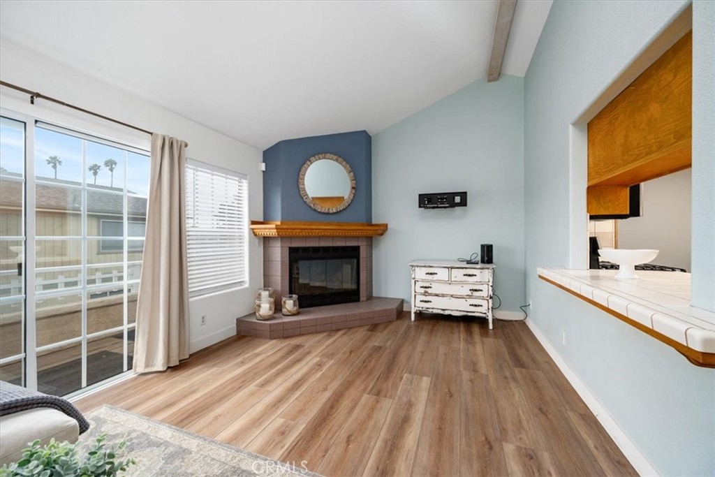 884 Longbranch Avenue