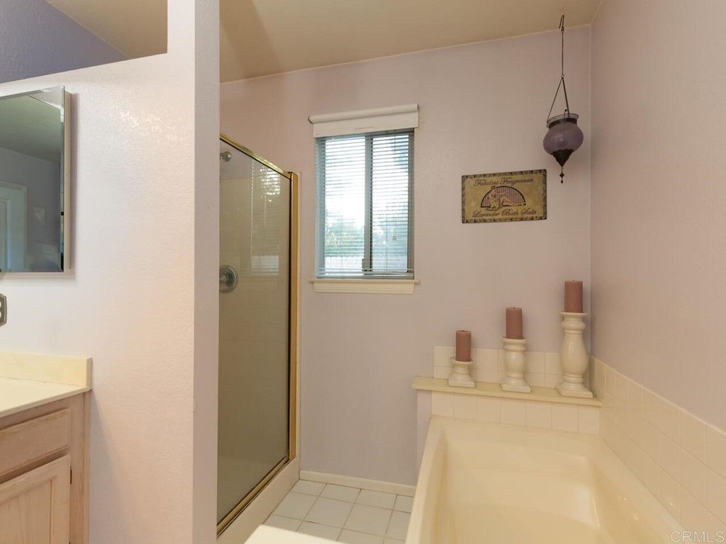 listing image 130720236792751235364