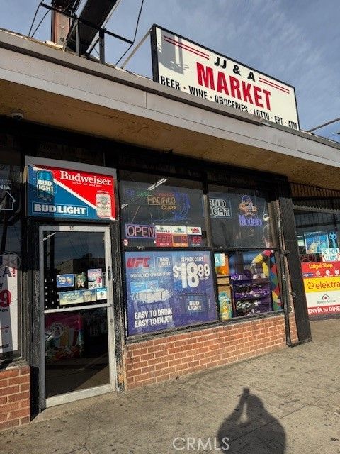 Photo of 15331 Parthenia St, North Hills, CA 91363 (MLS # SR25006406)