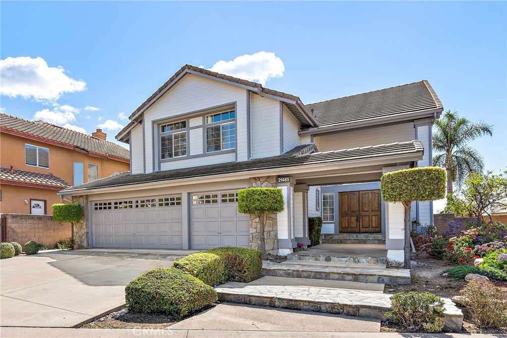 21485 Silvertree Lane