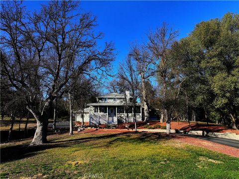 A home in Ahwahnee