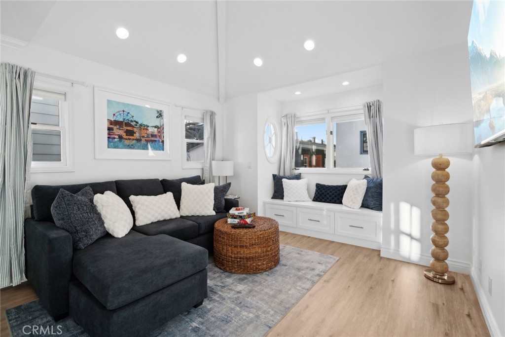 Balboa Island - Main Island (BALM) - Residential Lease