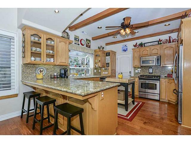 View Golf Course, View Grass Valley Lake, Beautifully Maintained Home With Large Trex Decks, Level Entry, A/C, Family Room, Granite Stone Fireplace W/Gas Logs, Granite Counters, Upgraded Appliances, Master Lower Level W/Clawfoot Tub & Separate Shower.Family Room With Gas Stove & Office Nook. Dog Run. Lots Of Upgraded Extras - Copper Gutters, Interior Wood Shutters, Security Cameras, Reverse Osmosis, Partially Finished Buildup Great For Storage, Workshop, Or Man Cave. Boat Avail For Add'l $$