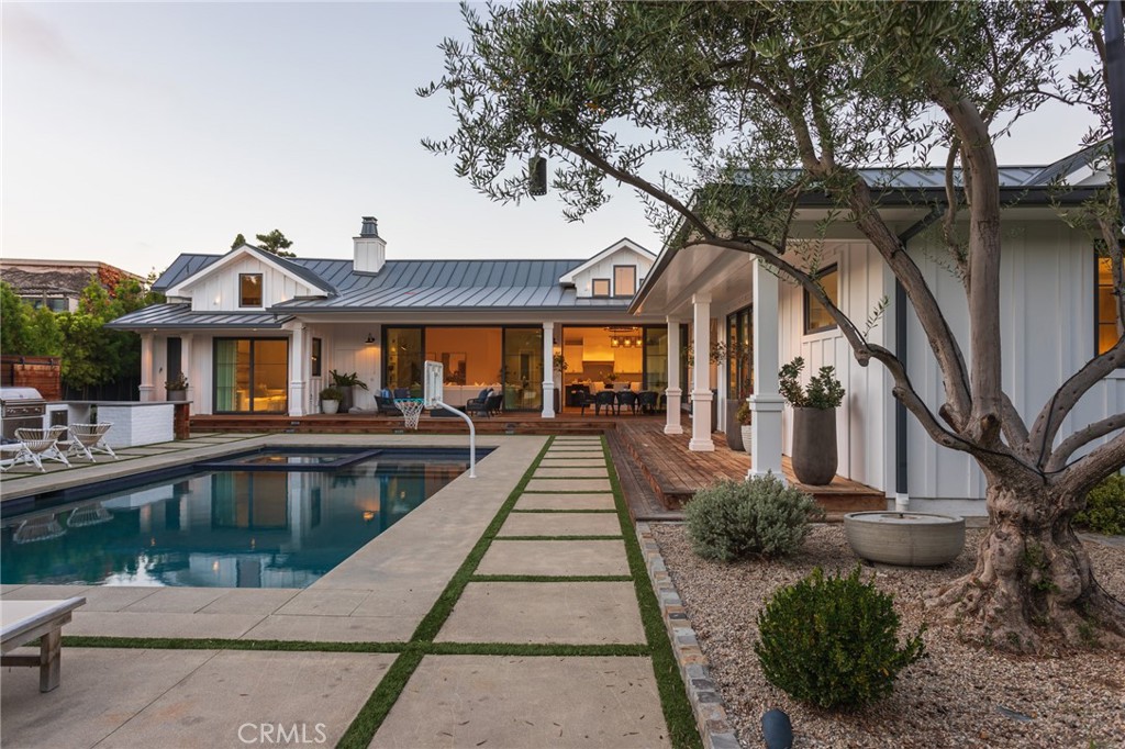 ,/ - Residential