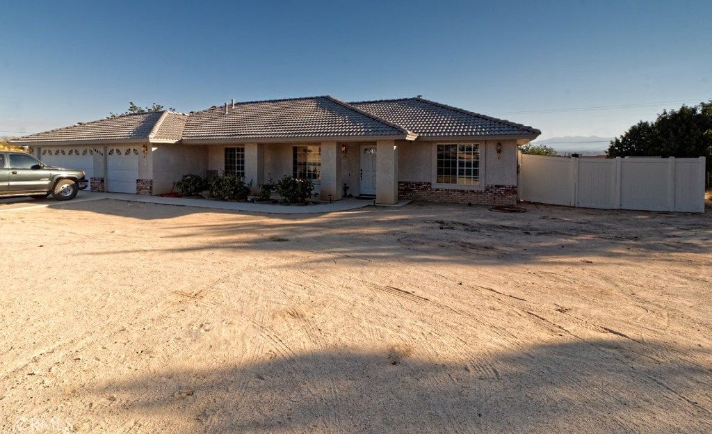 listing image 130723707052598986281