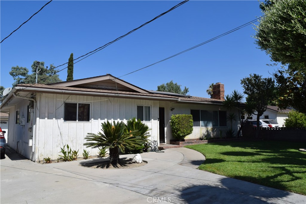 Photo 6 of 31 of 9506 Acacia Avenue house