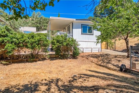 A home in Clearlake Oaks