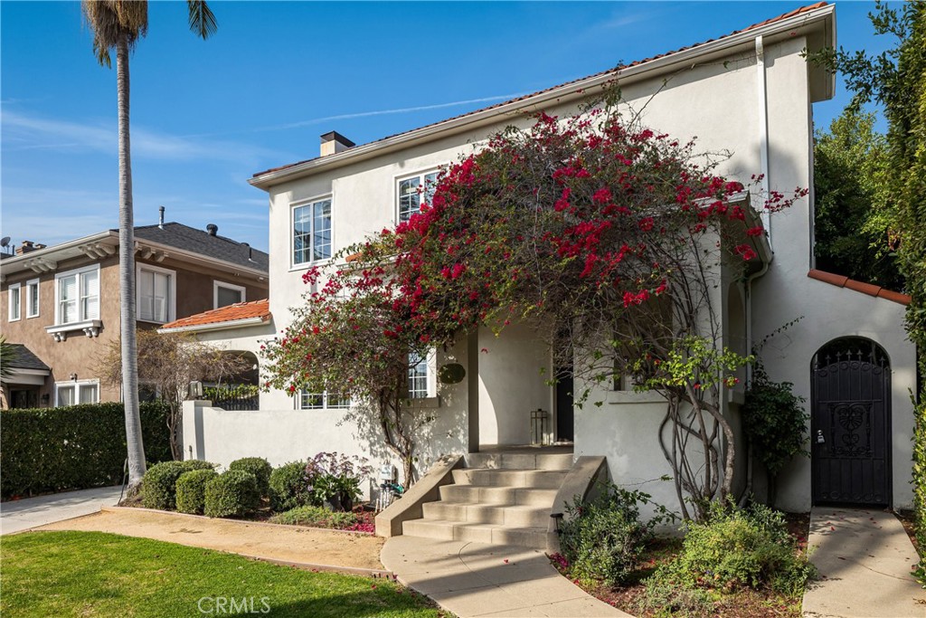 Properties 2 911 S Victoria Avenue