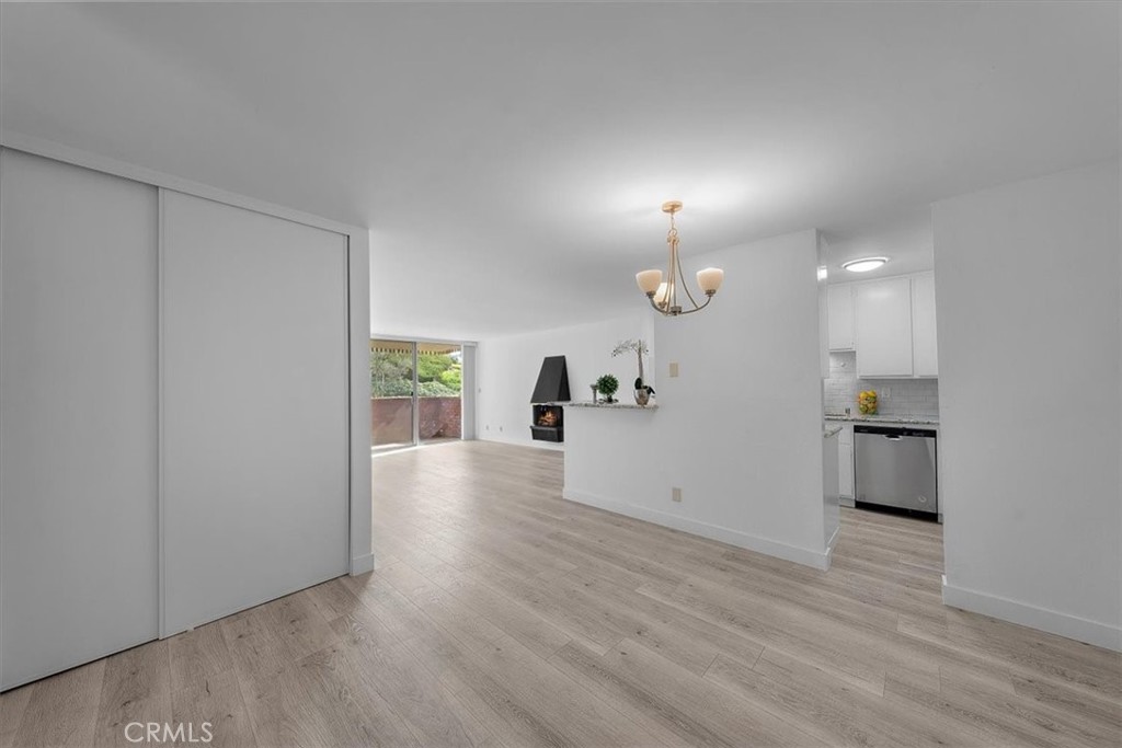 6542 Ocean Crest Drive C112