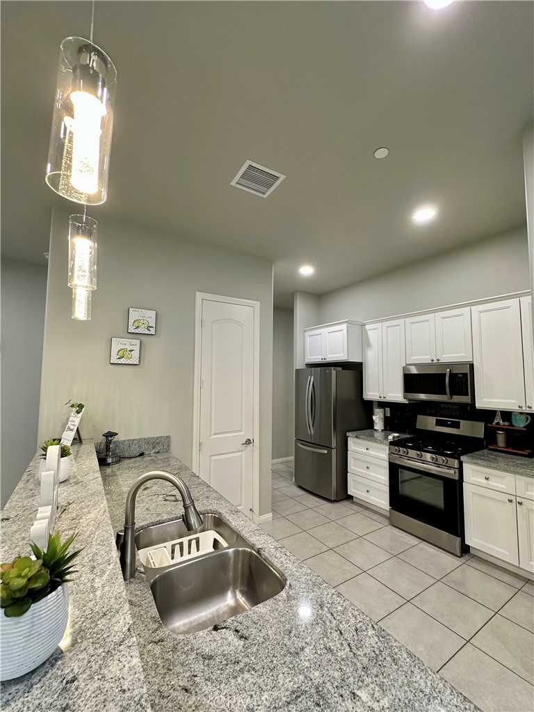 Panorama (33545) - Residential Lease