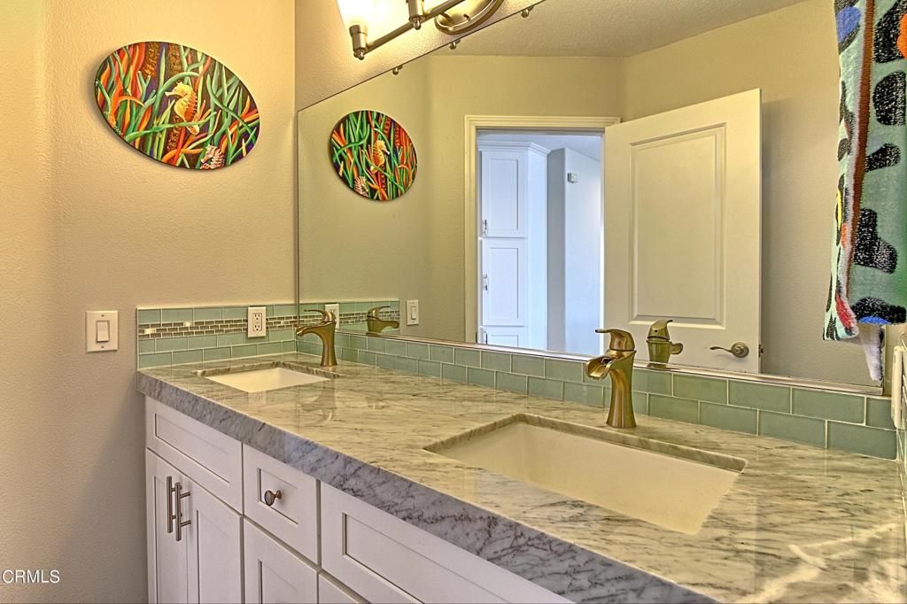 listing image 130727832013355826922