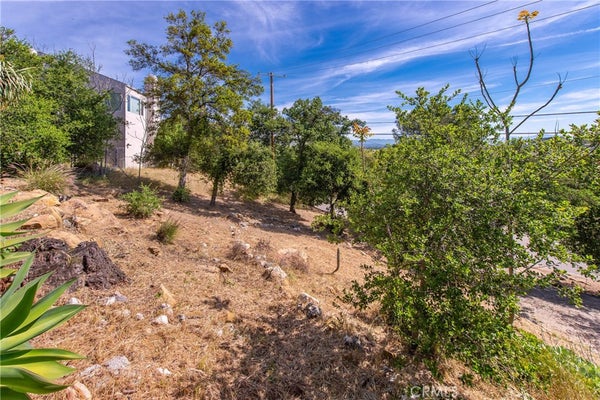 8657 VALLEY CIRCLE BLVD, WEST HILLS, CA 91304 - Image dca40bdf0c49ca5da7ec82c3a9b6f532/1477208729