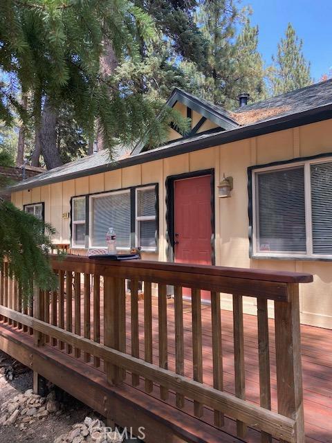 Beautiful! totally upgraded Mountain Cabin, owners spared no expense on this remodel. This 3 bedroom 2 full bath one level cabin is a must see, living room has a cozy wood burning rock fireplace, kitchen has be totally upgraded with new appliances and fixtures, T&G ceilings through out, separate laundry room. Large front and back decks great for entertaining on those warm summer nights in Green Valley Lake, furnishings are included. Green Valley Lake offers great outdoor activities, boating fishing, swimming and hiking.