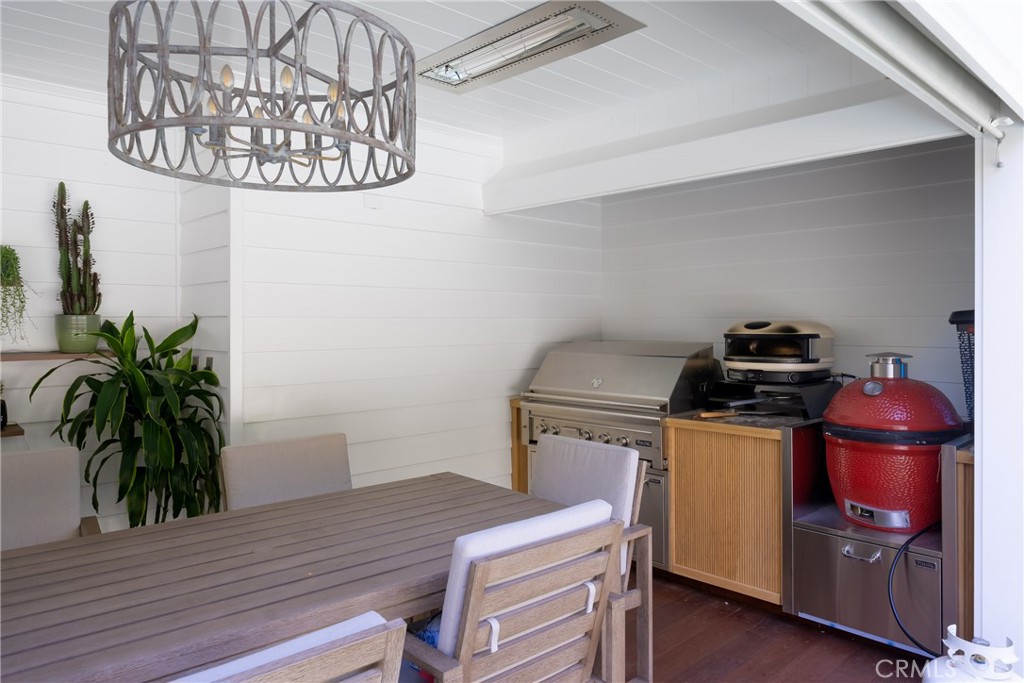 Newport Heights (NEWH) - Residential