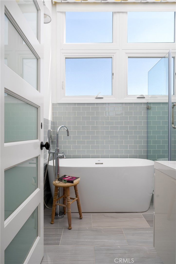 Newport Heights (NEWH) - Residential