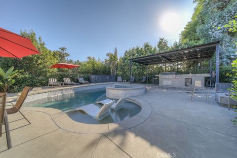 A home in North Tustin