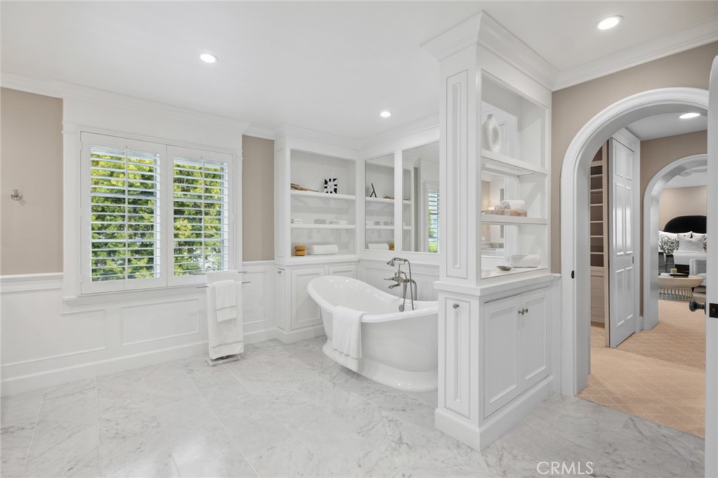 Belcourt Manor (BLMR) - Residential