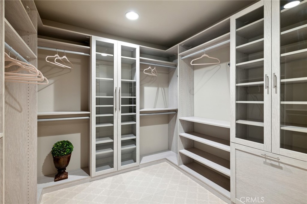 Belcourt Manor (BLMR) - Residential