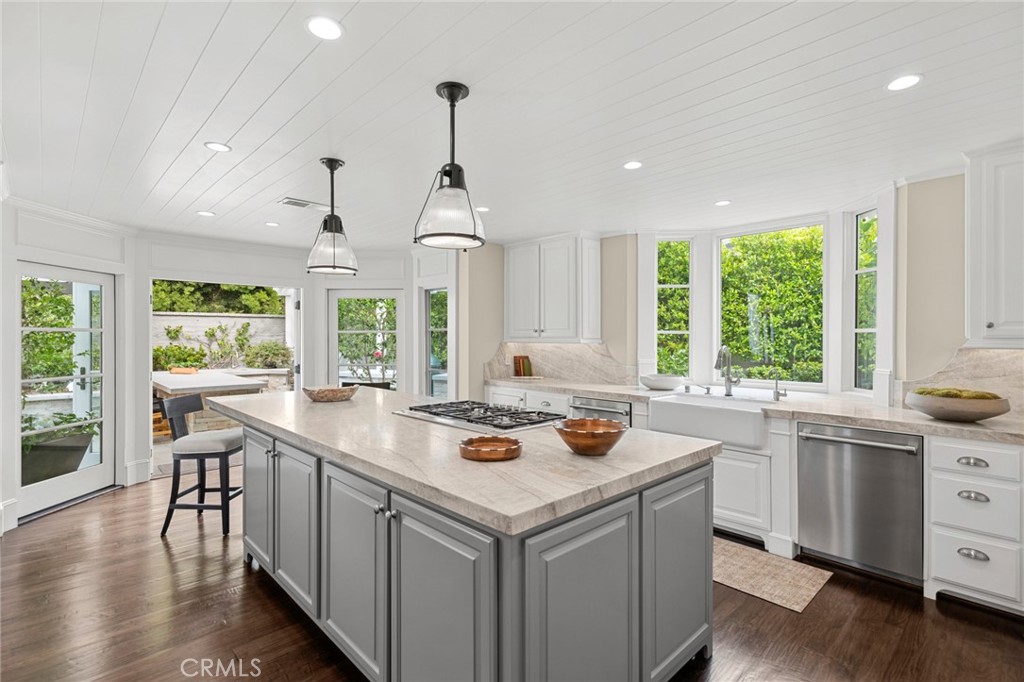 Belcourt Manor (BLMR) - Residential